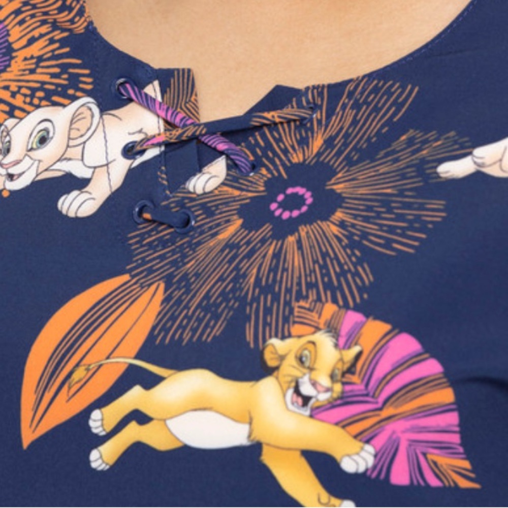Disney Lion King Tooniforms - Nala And Simba Scrub Top - Picture 2 of 8